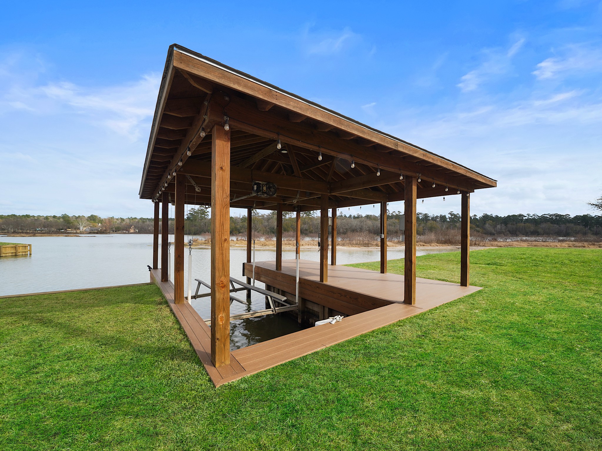 89 Cypress Bend Huntsville, TX 77340 - Photo 34 of 38 Boat house with boat life