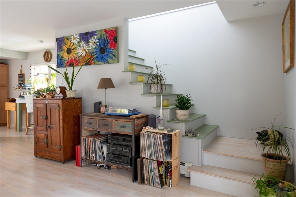 67 Whitehead Avenue Hull, MA 02045 - Photo 11 of 33