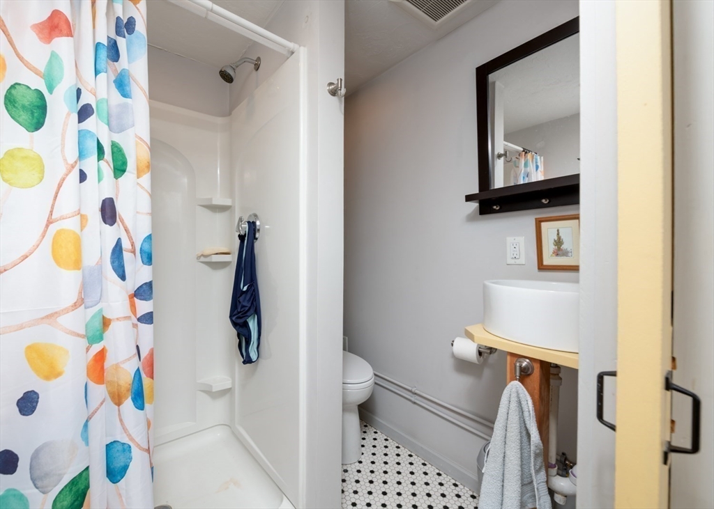 67 Whitehead Avenue Hull, MA 02045 - Photo 18 of 33