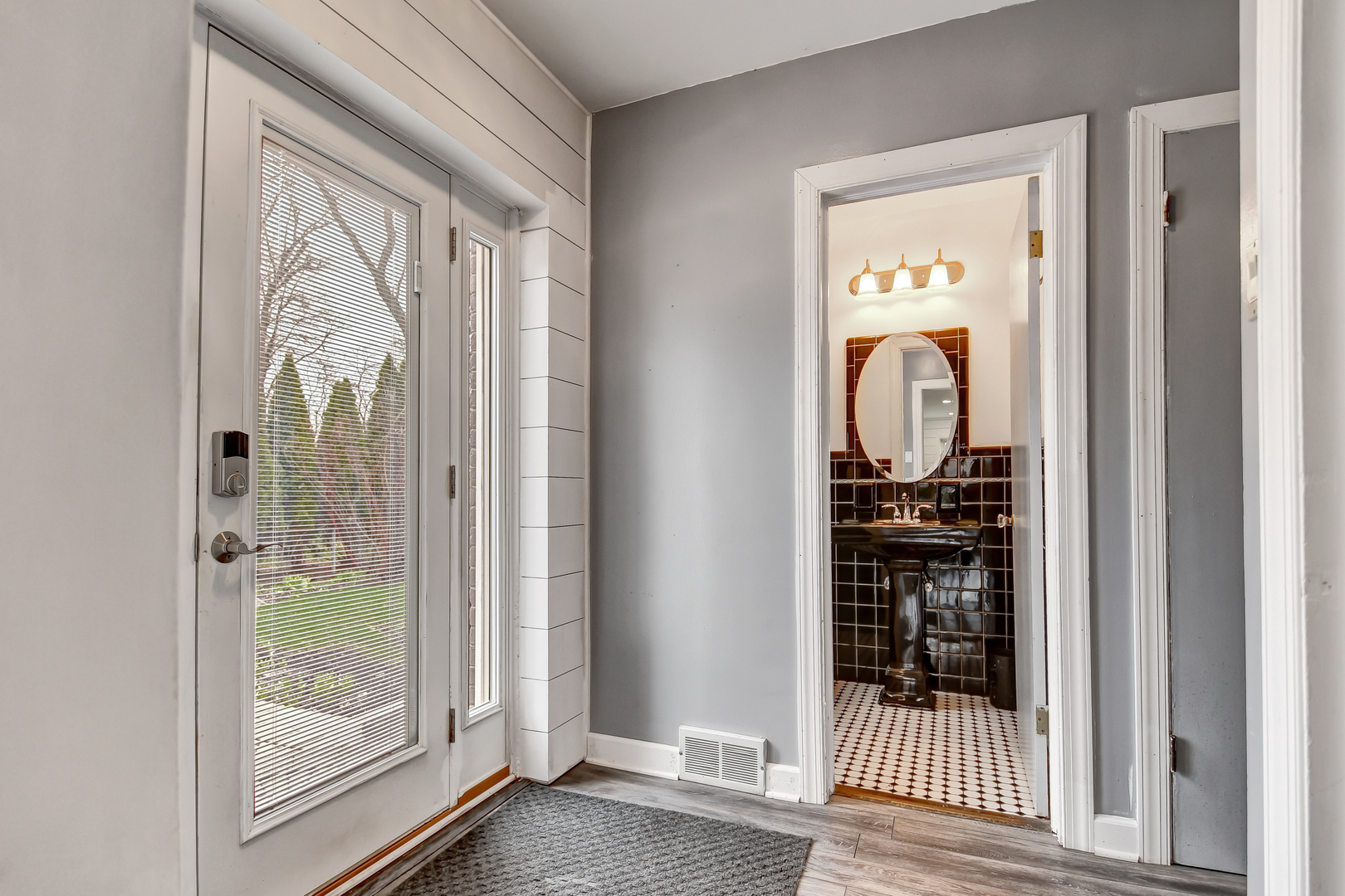 2425 Flossmoor Road Flossmoor, IL 60422 - Photo 13 of 29