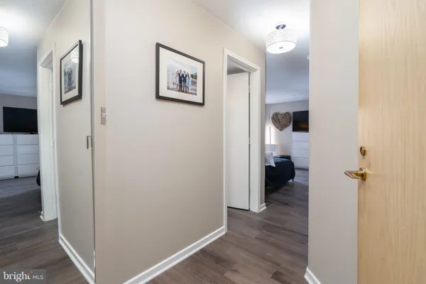 $2,400 | 2111 Wisconsin Avenue Northwest, Unit 512, Washington, DC 20007