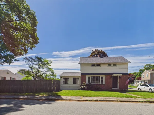 $399,999 | 122 Gordon Avenue, Warwick, RI 02889