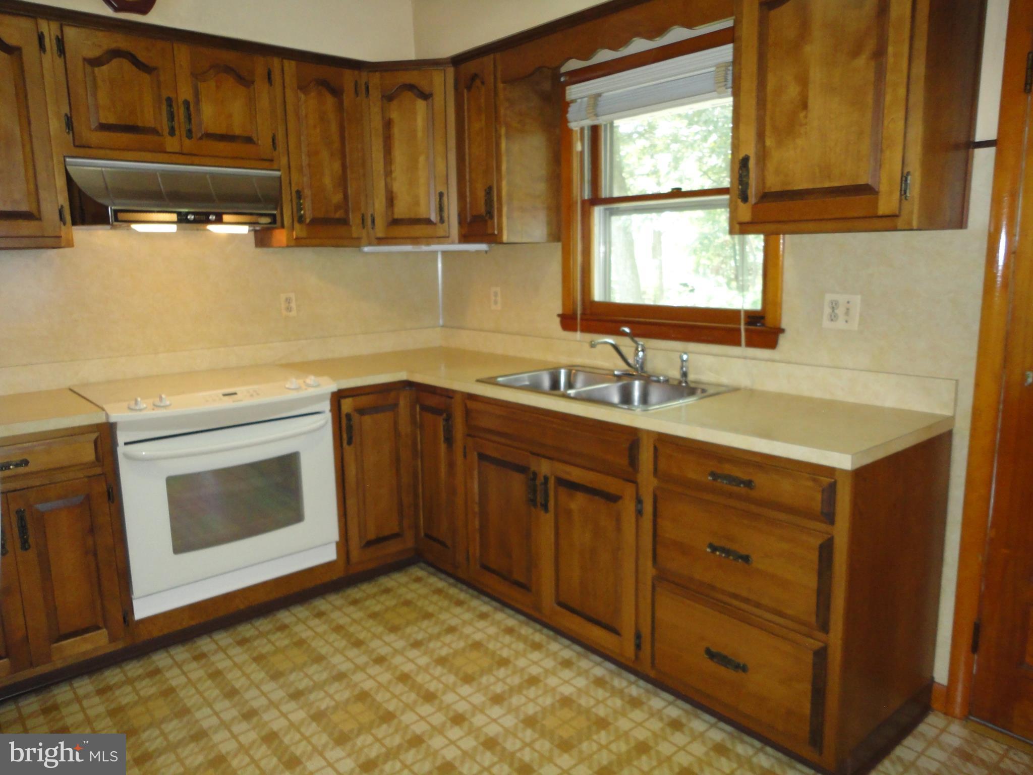 909 Timber Ridge Drive Hanover, MD 21076 - Photo 12 of 26 Kitchen