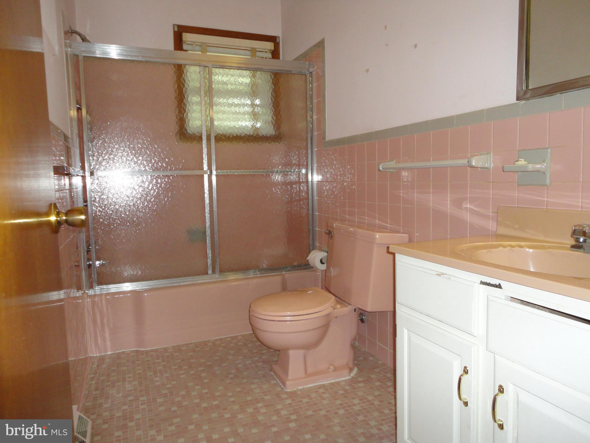 909 Timber Ridge Drive Hanover, MD 21076 - Photo 17 of 26 Main Floor Full Bath