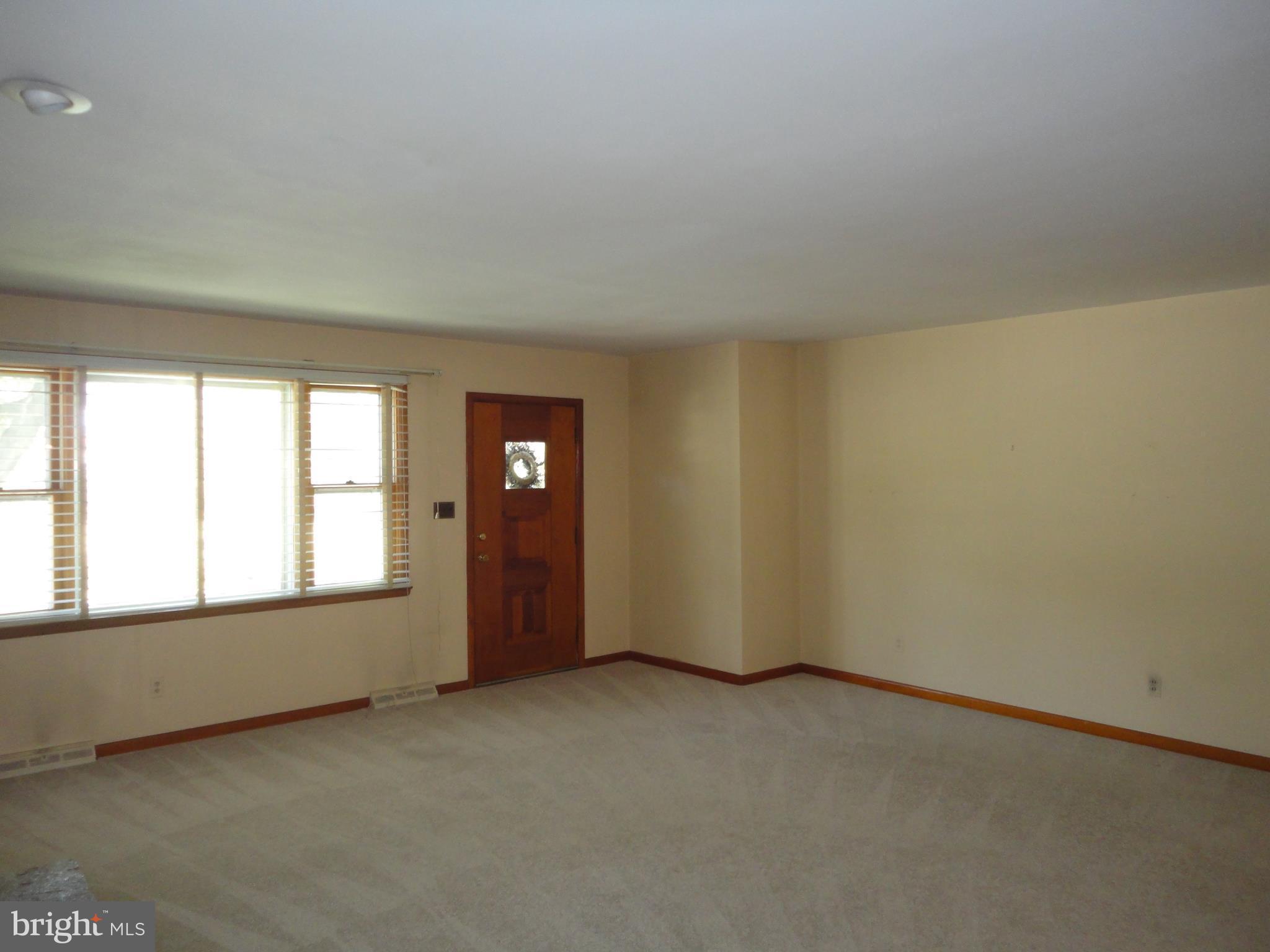 909 Timber Ridge Drive Hanover, MD 21076 - Photo 5 of 26 Living Room