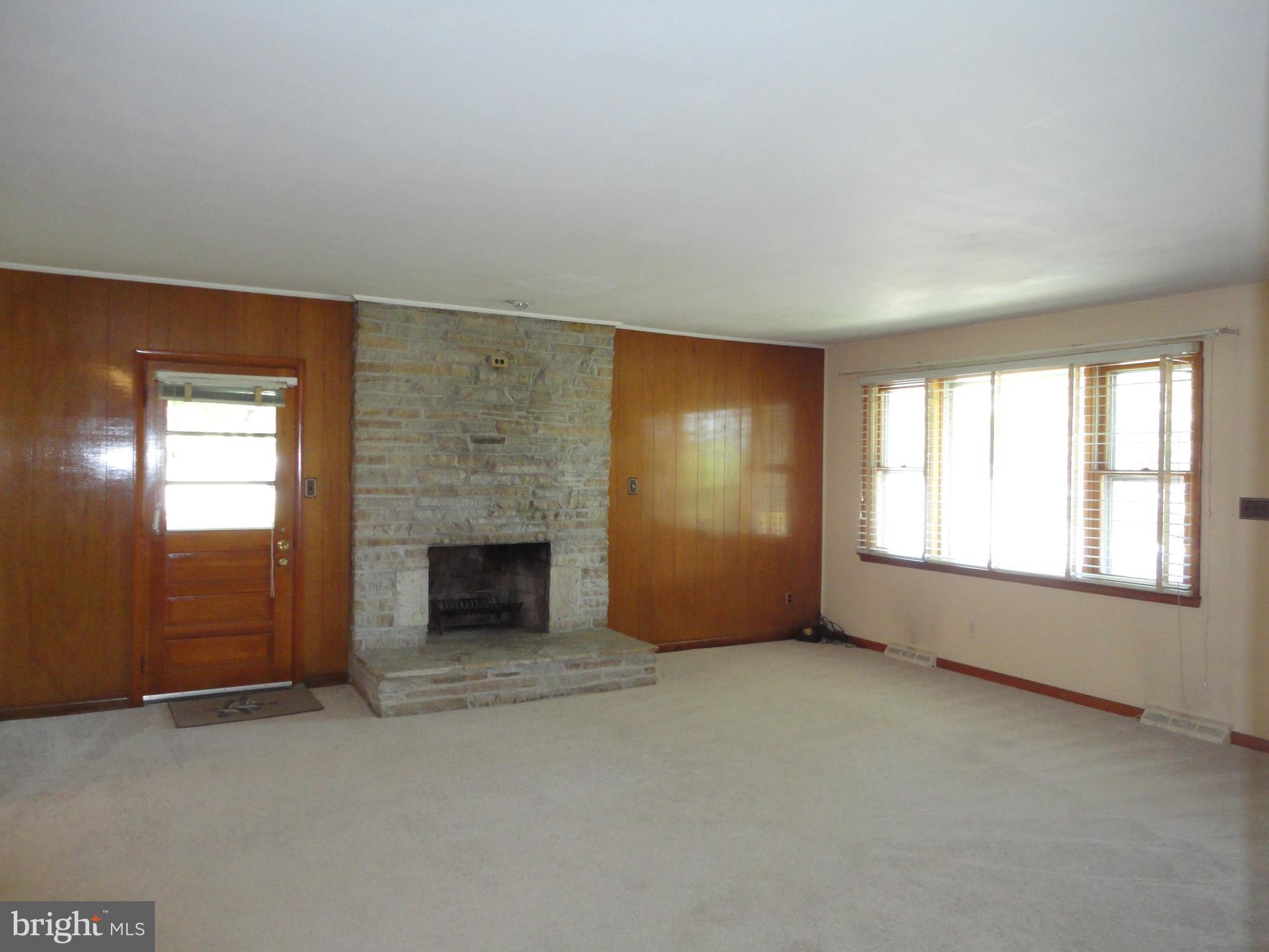 909 Timber Ridge Drive Hanover, MD 21076 - Photo 6 of 26 Living Room