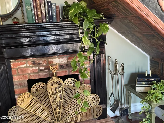 $6,800 | 370 Main Street, Los Alamos, CA 93440