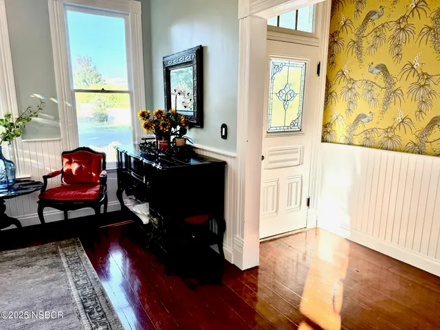 $6,800 | 370 Main Street, Los Alamos, CA 93440