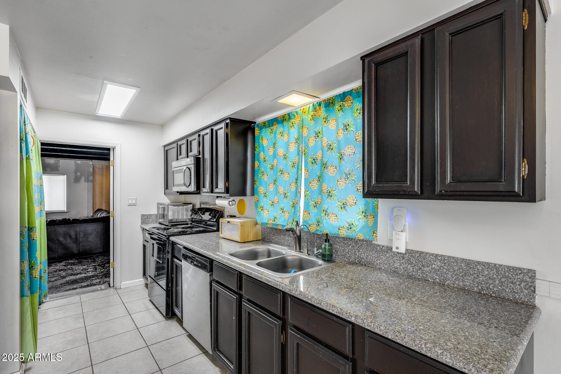 3844 West Calavar Road Phoenix, AZ 85053 - Photo 26 of 37