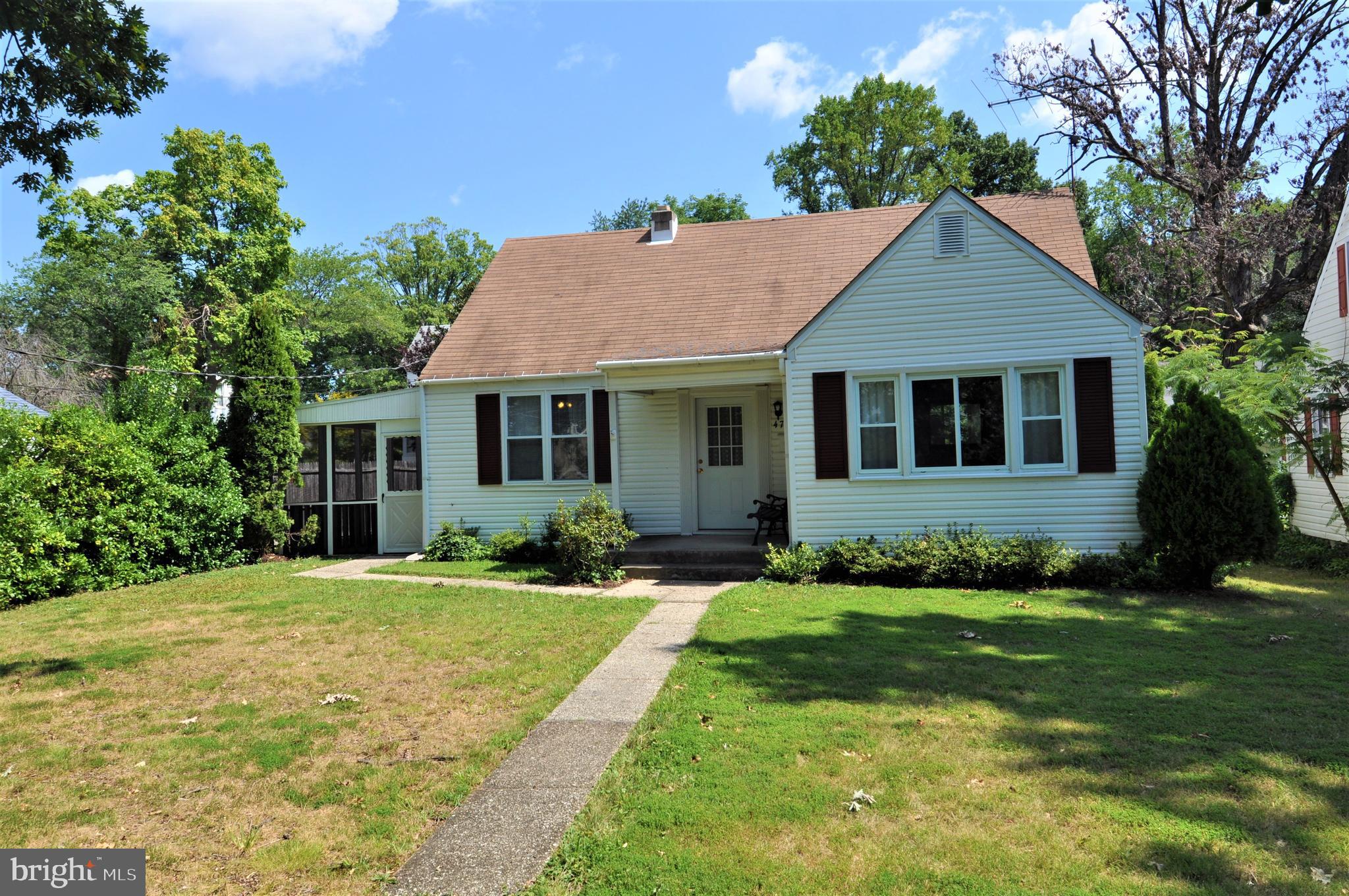 4702 Ridgeway Avenue Baltimore, MD 21206 - Photo 1 of 18 Big Front Yard