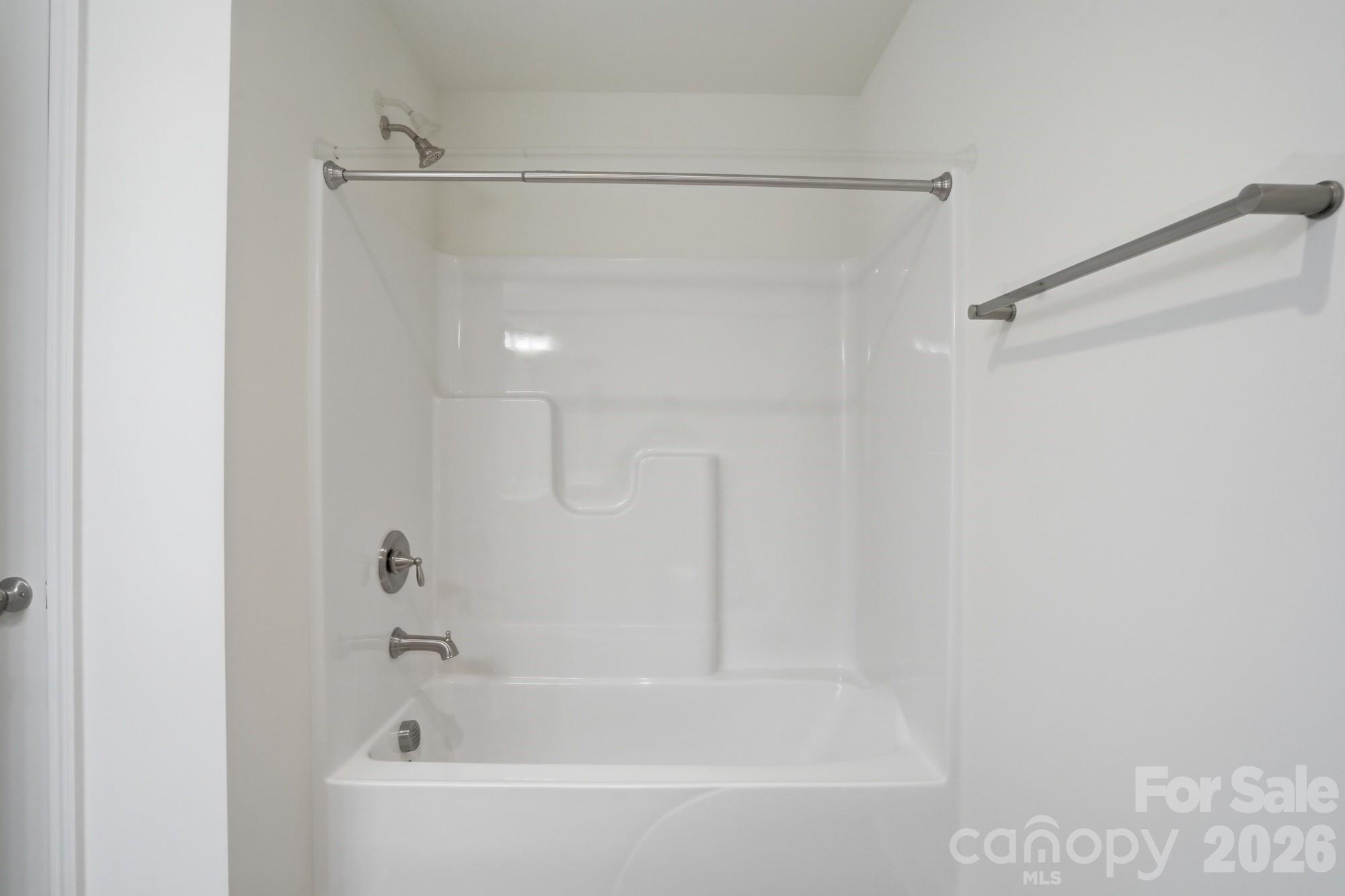339 Peachtree Road Rock Hill, SC 29730 - Photo 26 of 39 a bathroom with a bathtub