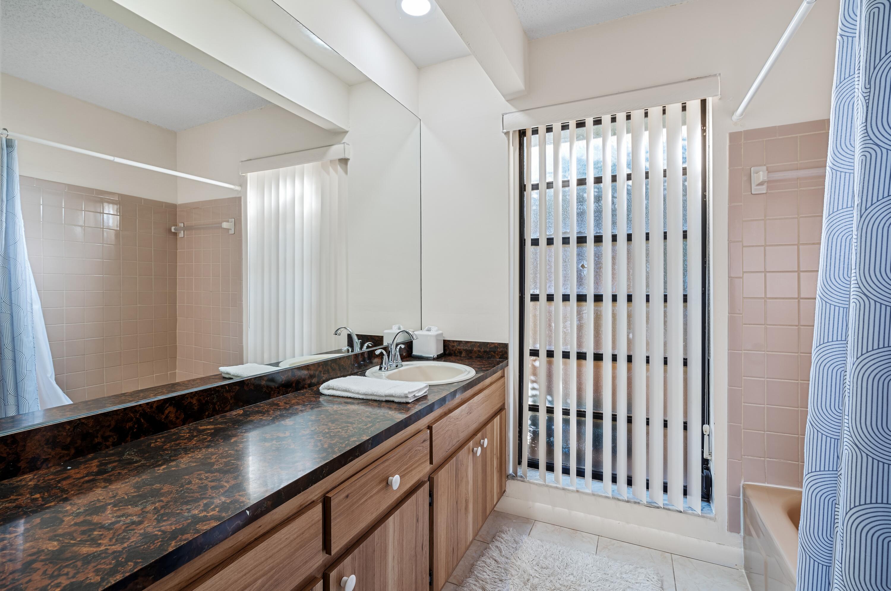 970 Orchid Lane Delray Beach, FL 33483 - Photo 27 of 37 mls_BATHROOM_1_RIGHT