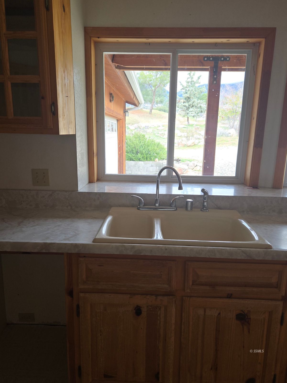 9656 Glacier Gulch Road Weldon, CA 93283 - Photo 5 of 42
