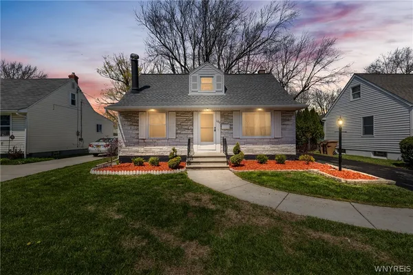 $219,900 | 160 Westbrook Drive, Cheektowaga, NY 14225