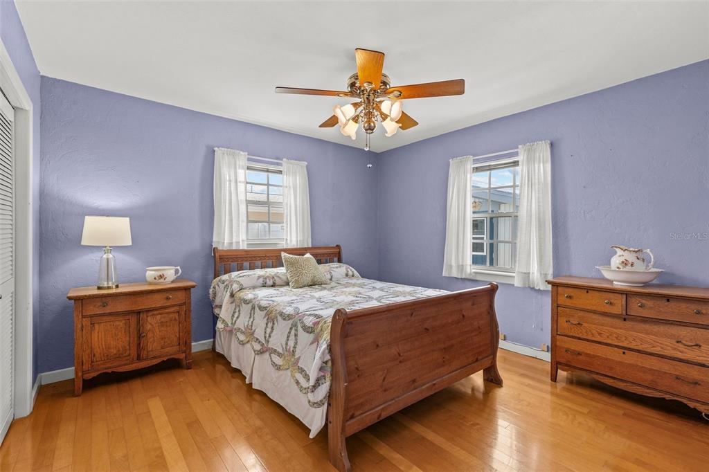 2087 Druid Road Clearwater, FL 33764 - Photo 8 of 46