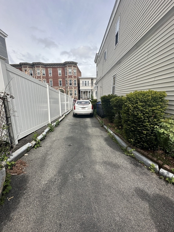 137 Congress Avenue Chelsea, MA 02150 - Photo 3 of 31