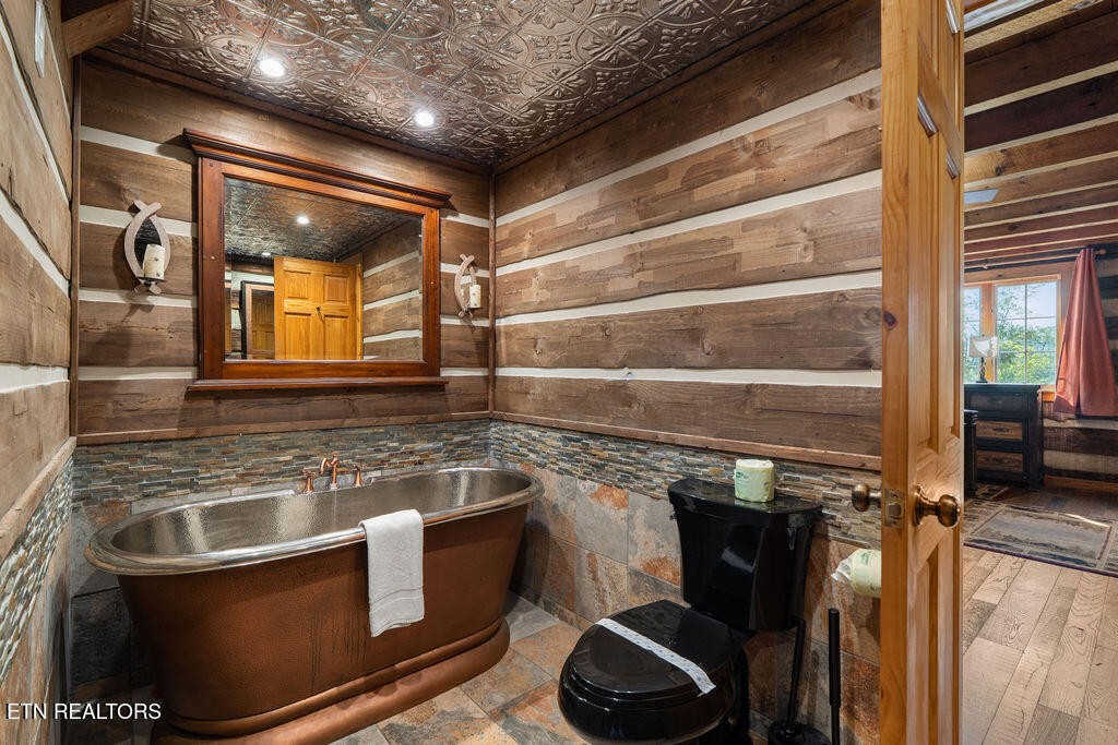 302 Beech Branch Road Gatlinburg, TN 37738 - Photo 15 of 40