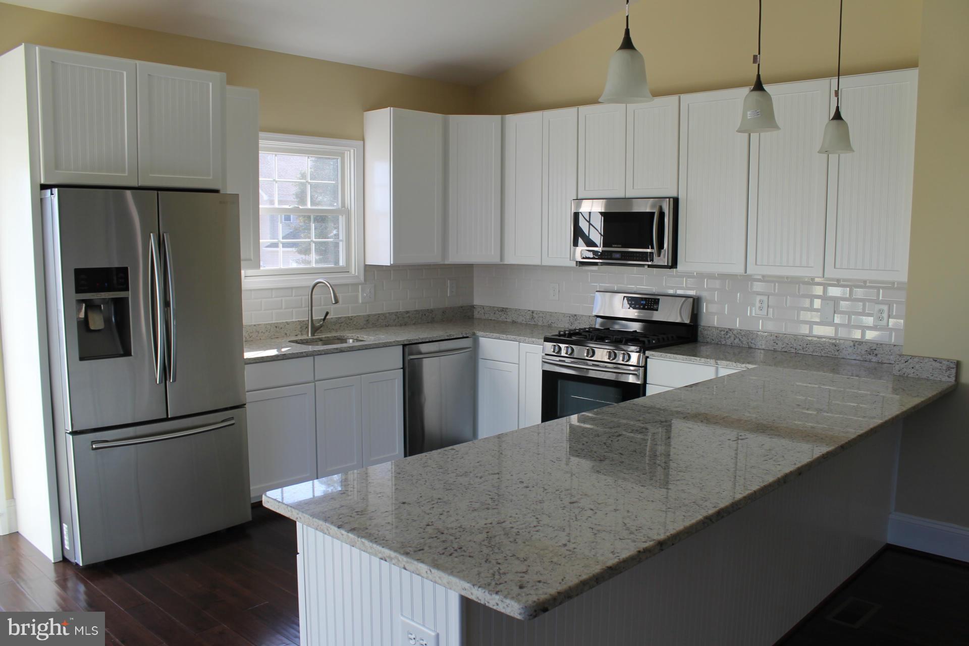257 Harlem Road Pasadena, MD 21122 - Photo 15 of 20 Kitchen