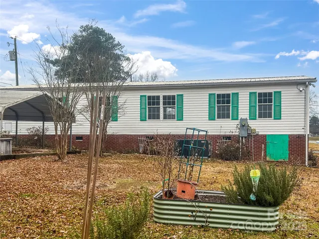 $185,999 | 205 West Haywood Lane, Mount Gilead, NC 27306