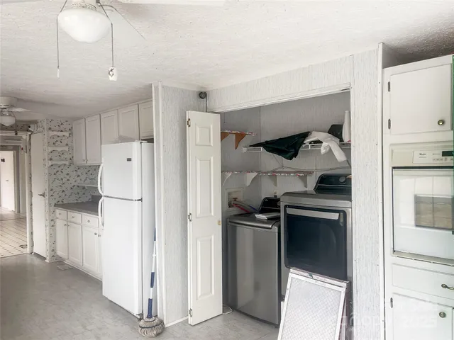 $185,999 | 205 West Haywood Lane, Mount Gilead, NC 27306