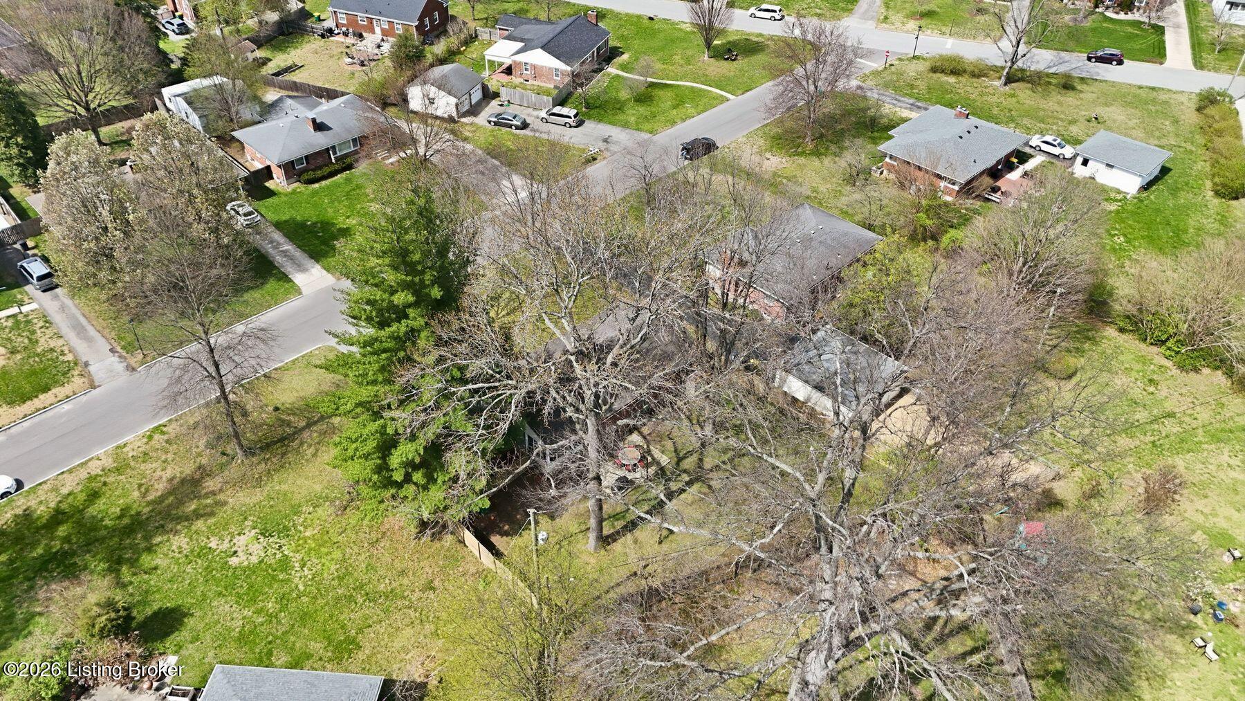 325 Brunswick Road Louisville, KY 40207 - Photo 40 of 44 photo_online_040