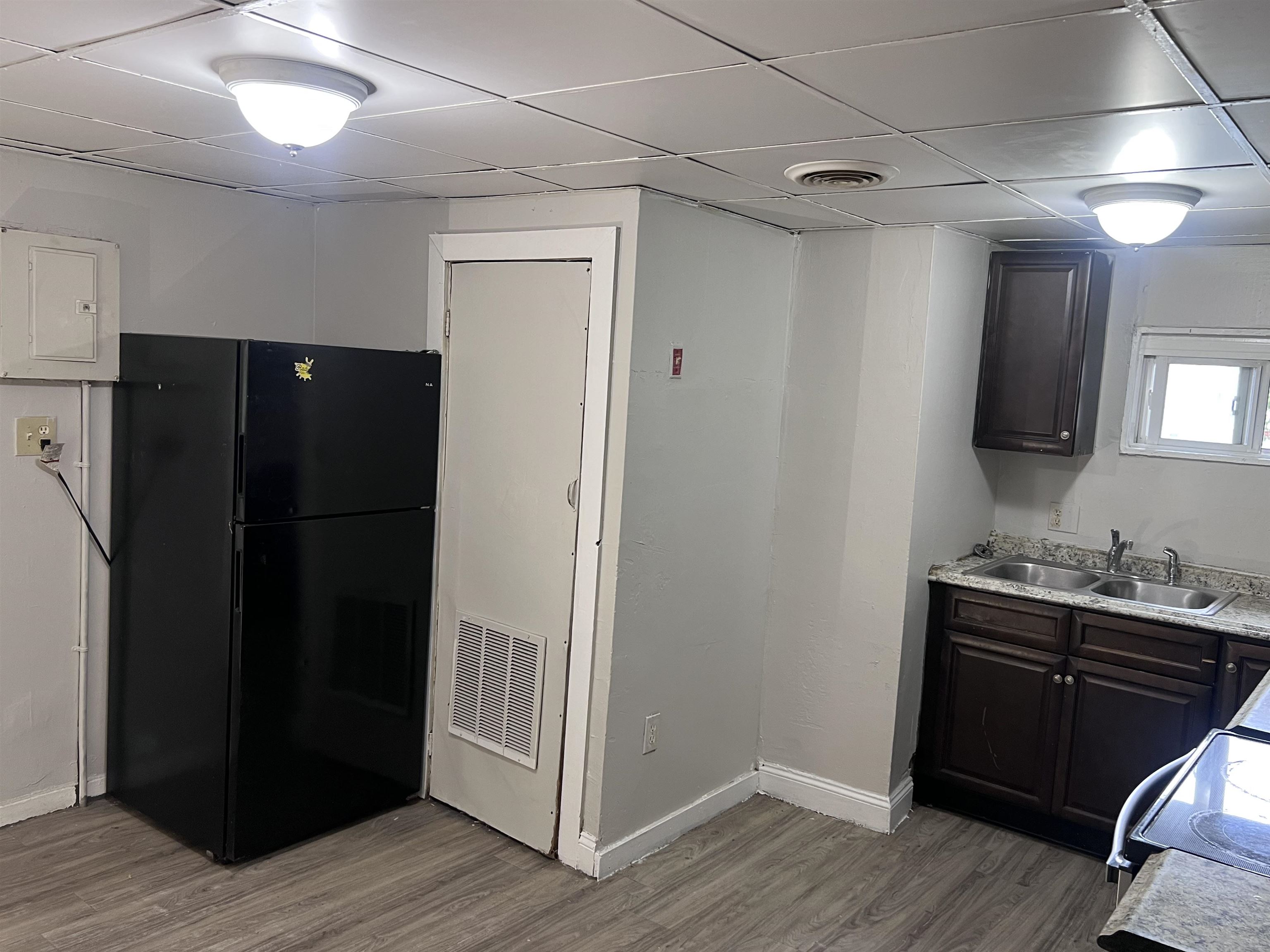 269 Cedar Street Manchester, NH 03103 - Photo 5 of 19