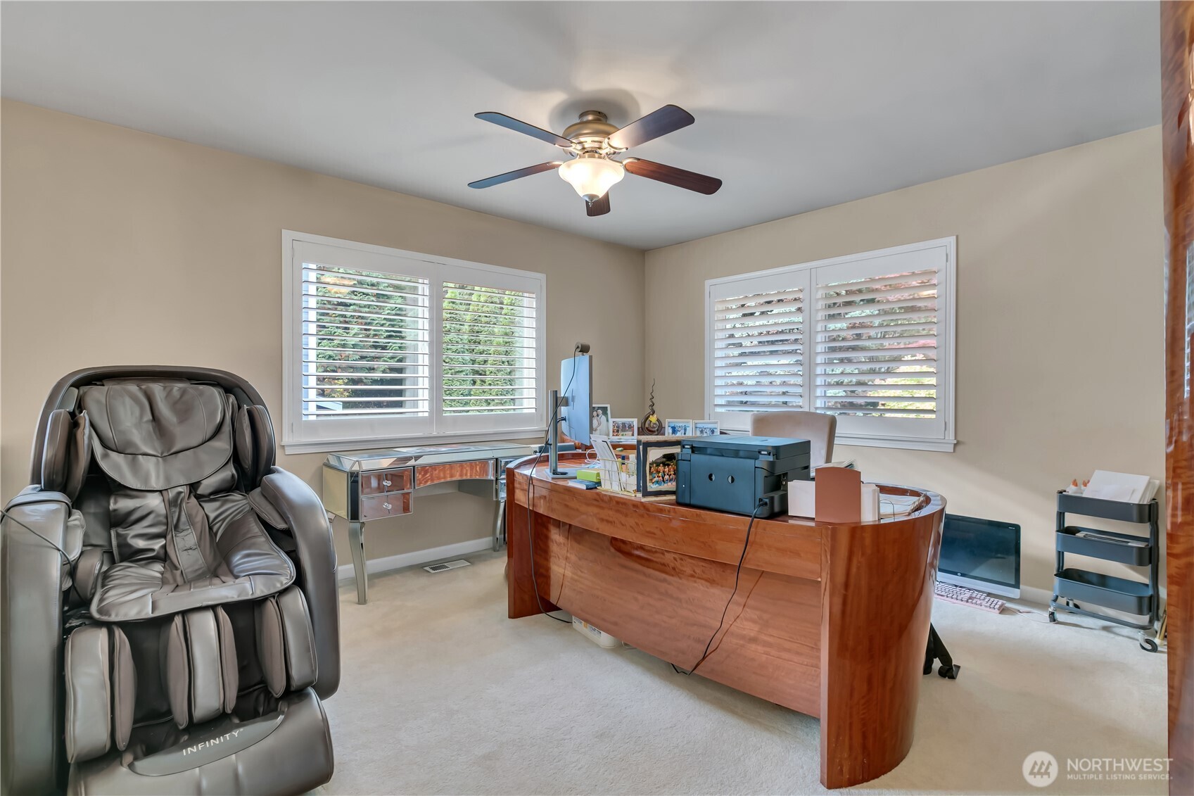 26525 Lake Fenwick Road South Kent, WA 98032 - Photo 20 of 40 a living room with furniture and a large window