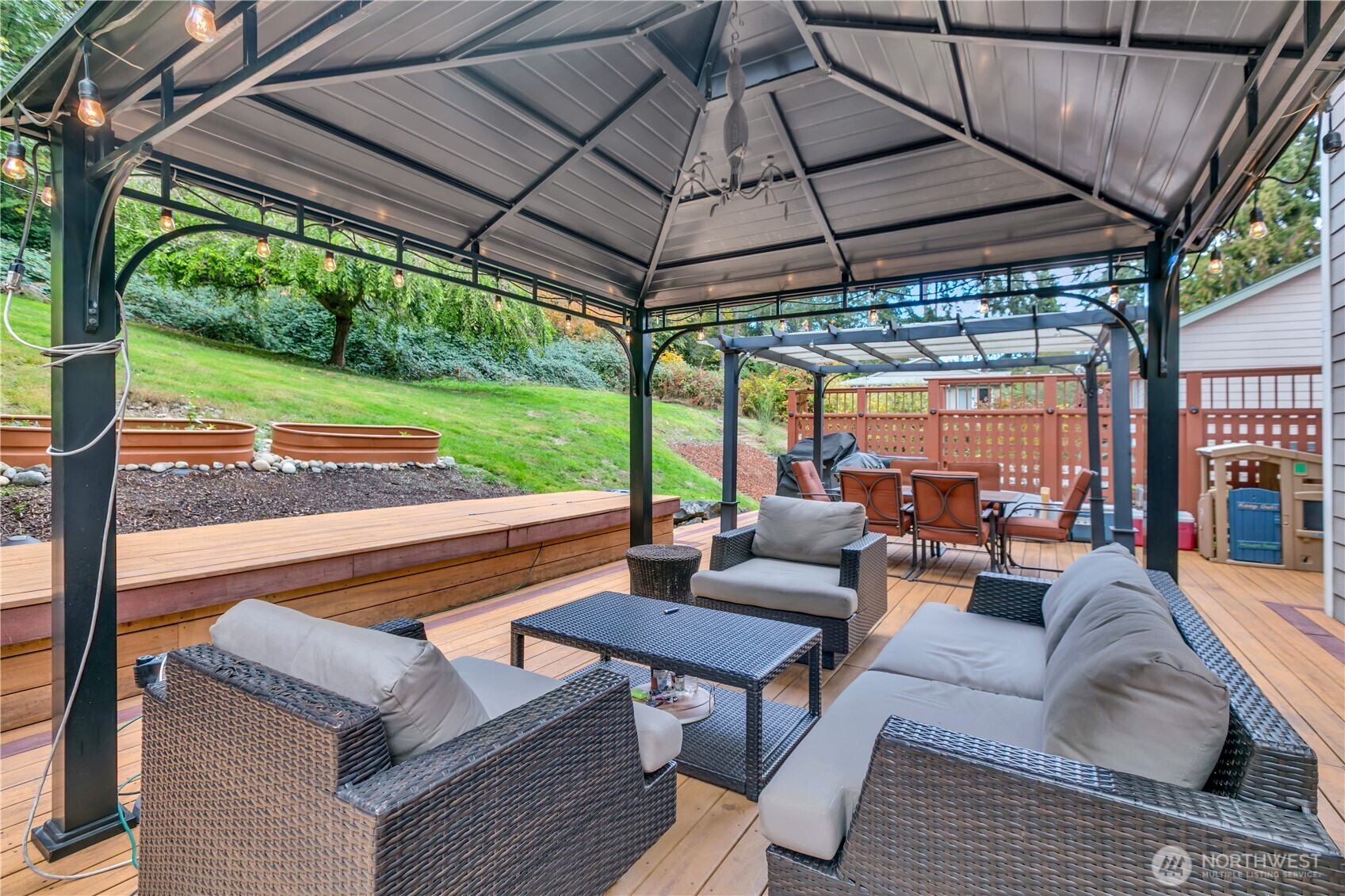 26525 Lake Fenwick Road South Kent, WA 98032 - Photo 30 of 40 a outdoor view with a sitting space