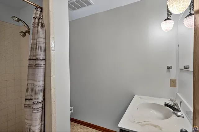 $300,000 | 2942 Southeast Meadowview Drive, Topeka, KS 66605