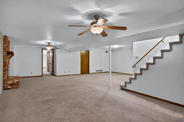 $300,000 | 2942 Southeast Meadowview Drive, Topeka, KS 66605