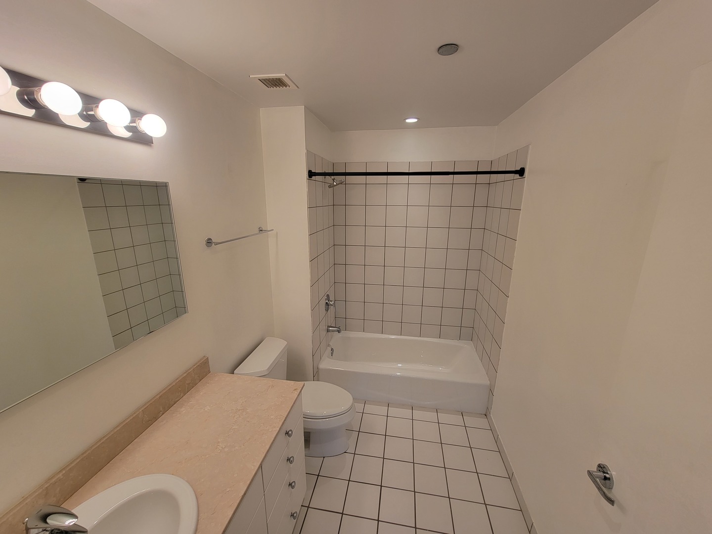 8 East Randolph Street, Unit 1501 Chicago, IL 60601 - Photo 15 of 22