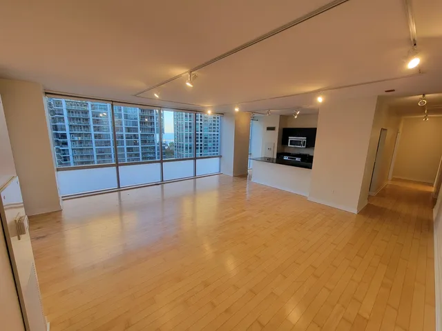 $3,500 | 8 East Randolph Street, Unit 1501, Chicago, IL 60601