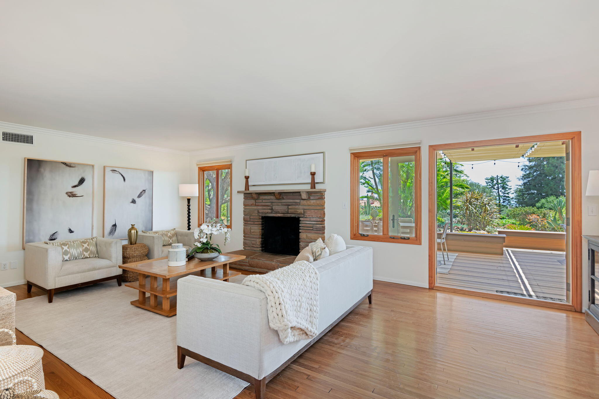 1400 Holiday Hill Road Goleta, CA 93117 - Photo 14 of 56 15-Living Room
