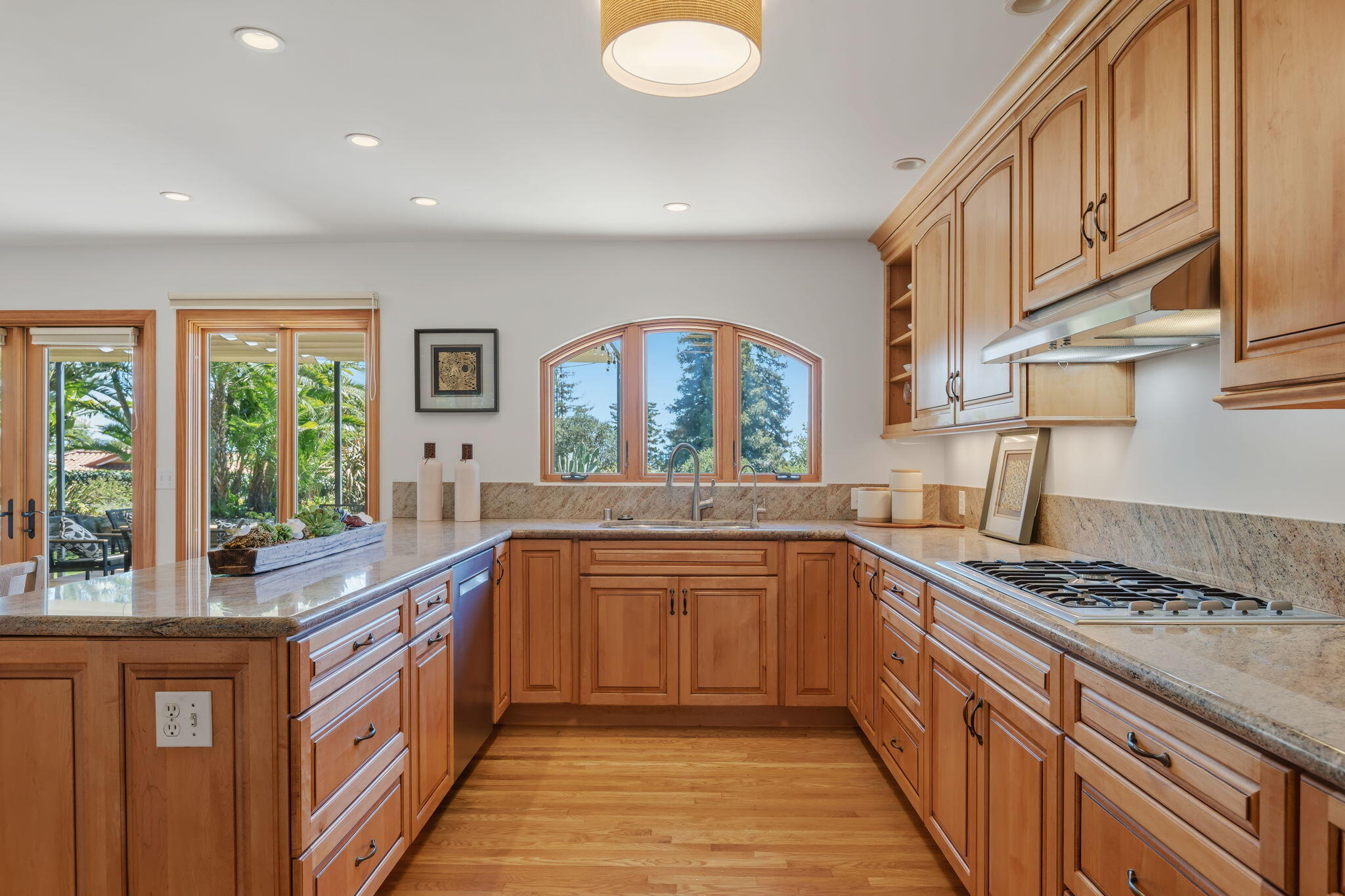 1400 Holiday Hill Road Goleta, CA 93117 - Photo 20 of 56 21-Kitchen