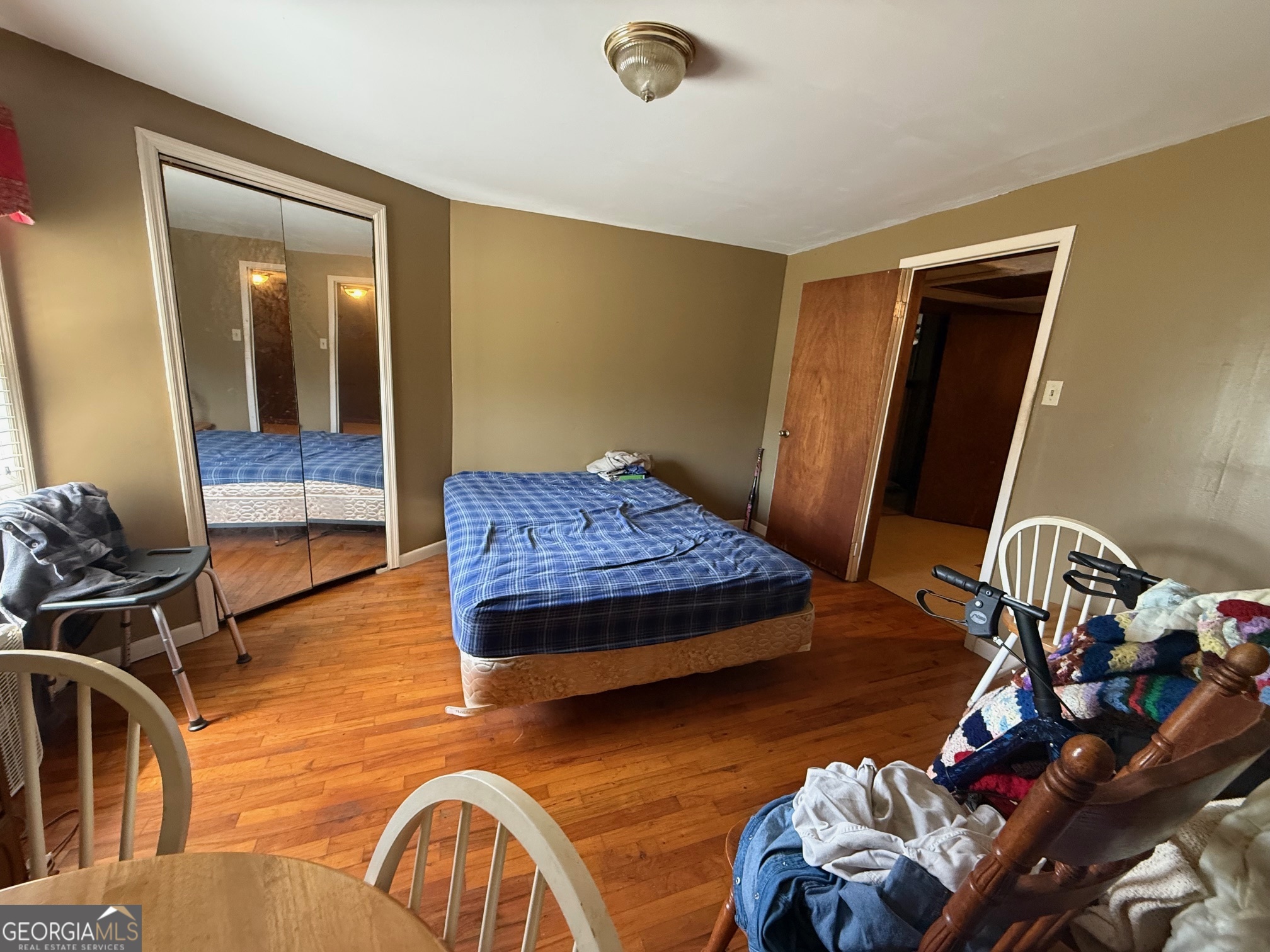 1600 Grant Avenue Manchester, GA 31816 - Photo 16 of 37 a living room with furniture and a window