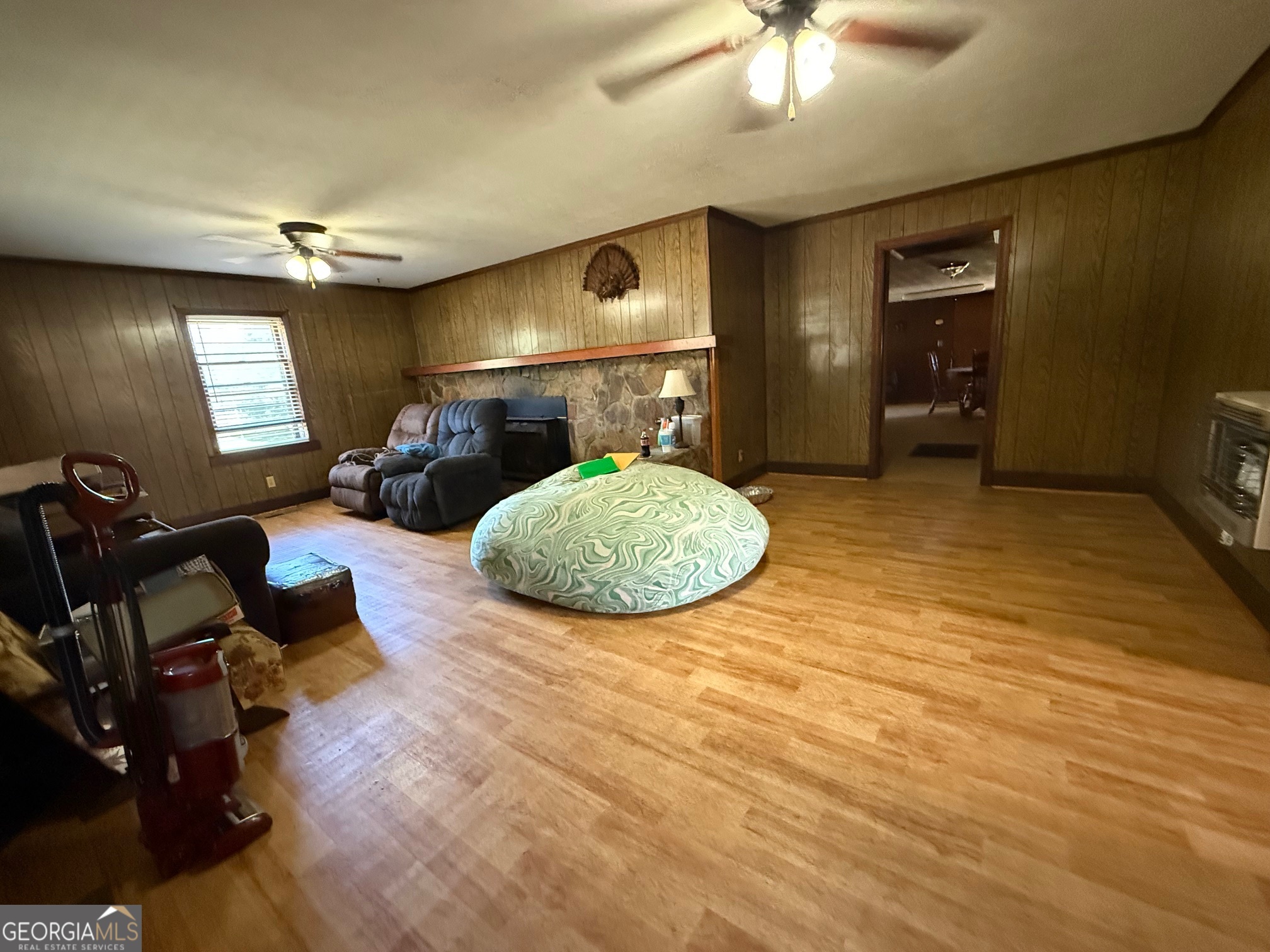 1600 Grant Avenue Manchester, GA 31816 - Photo 3 of 37 a living room with furniture and a pool table