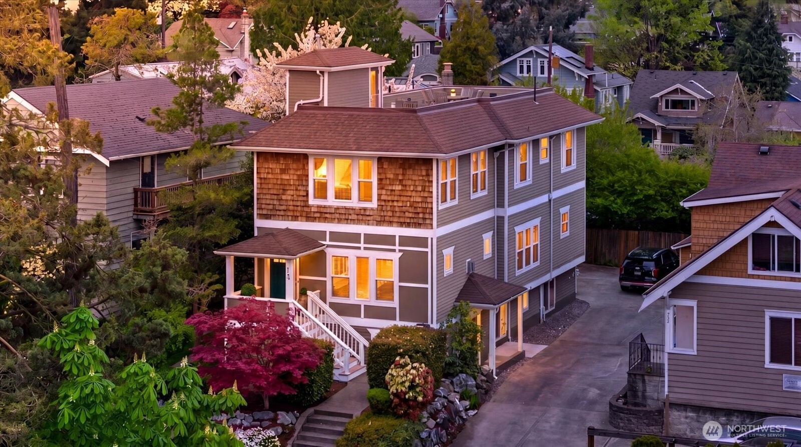 400 Northeast 50th Street Seattle, WA 98105 - Photo 1 of 39