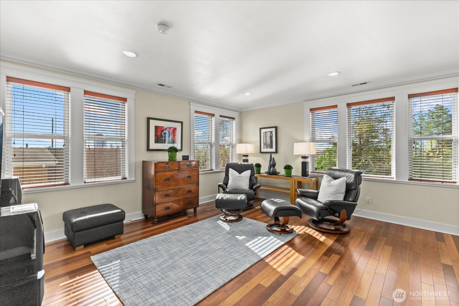 400 Northeast 50th Street Seattle, WA 98105 - Photo 13 of 39