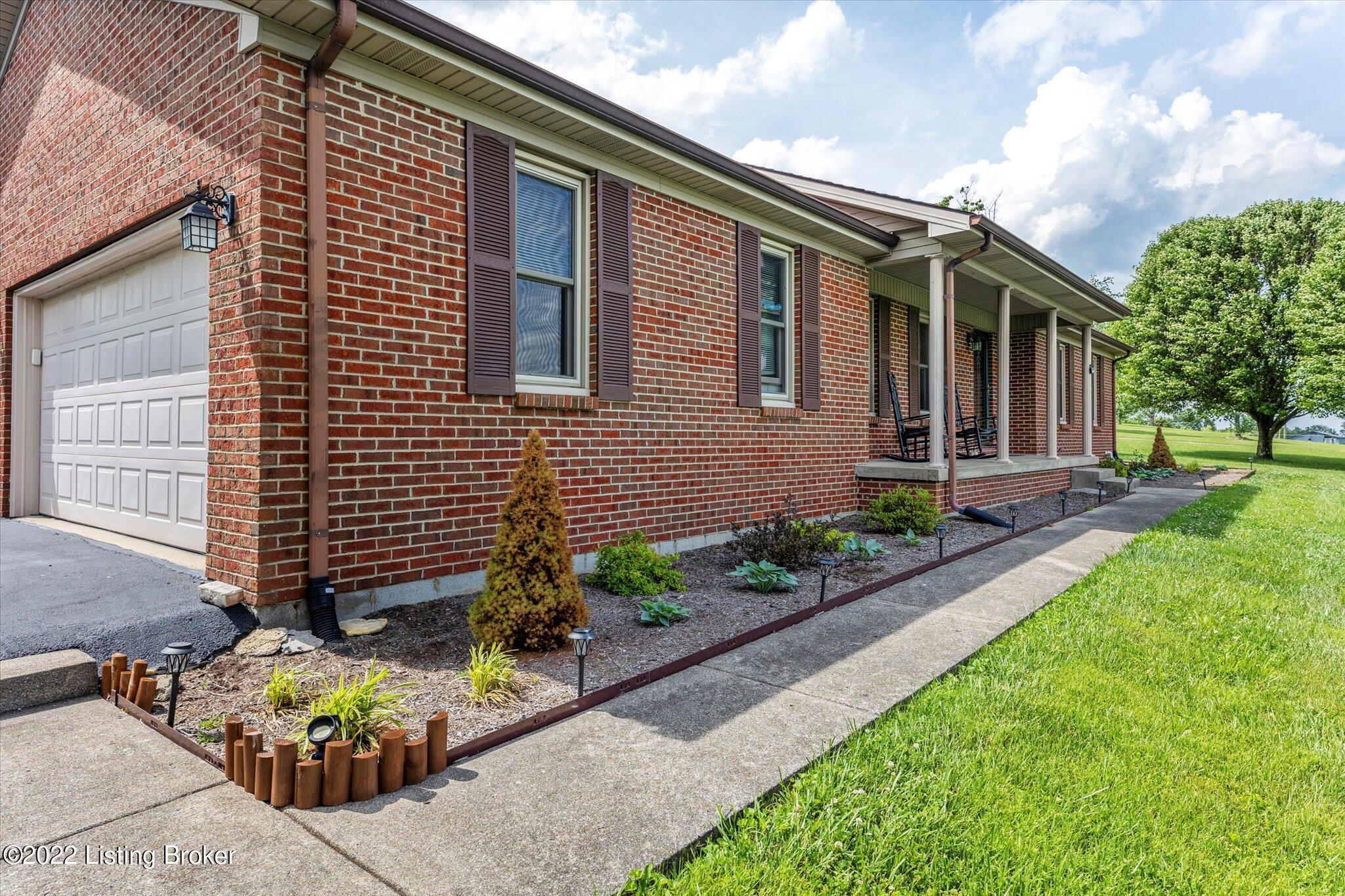 95 Tuggle Road Danville, KY 40422 - Photo 1 of 41 01-0J2A9619