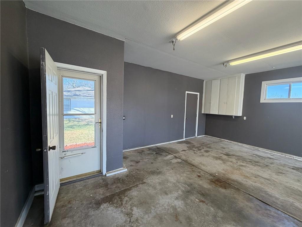 904 North High Street Butler, MO 64730 - Photo 37 of 86