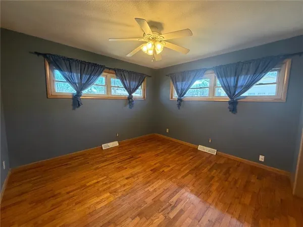 $255,000 | 904 North High Street, Butler, MO 64730