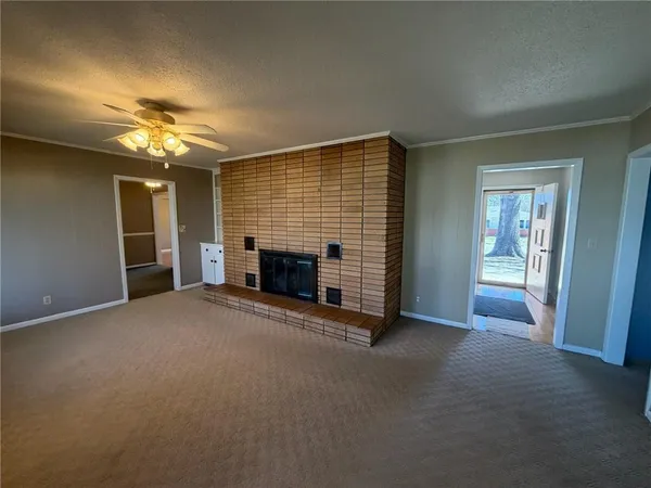 $255,000 | 904 North High Street, Butler, MO 64730