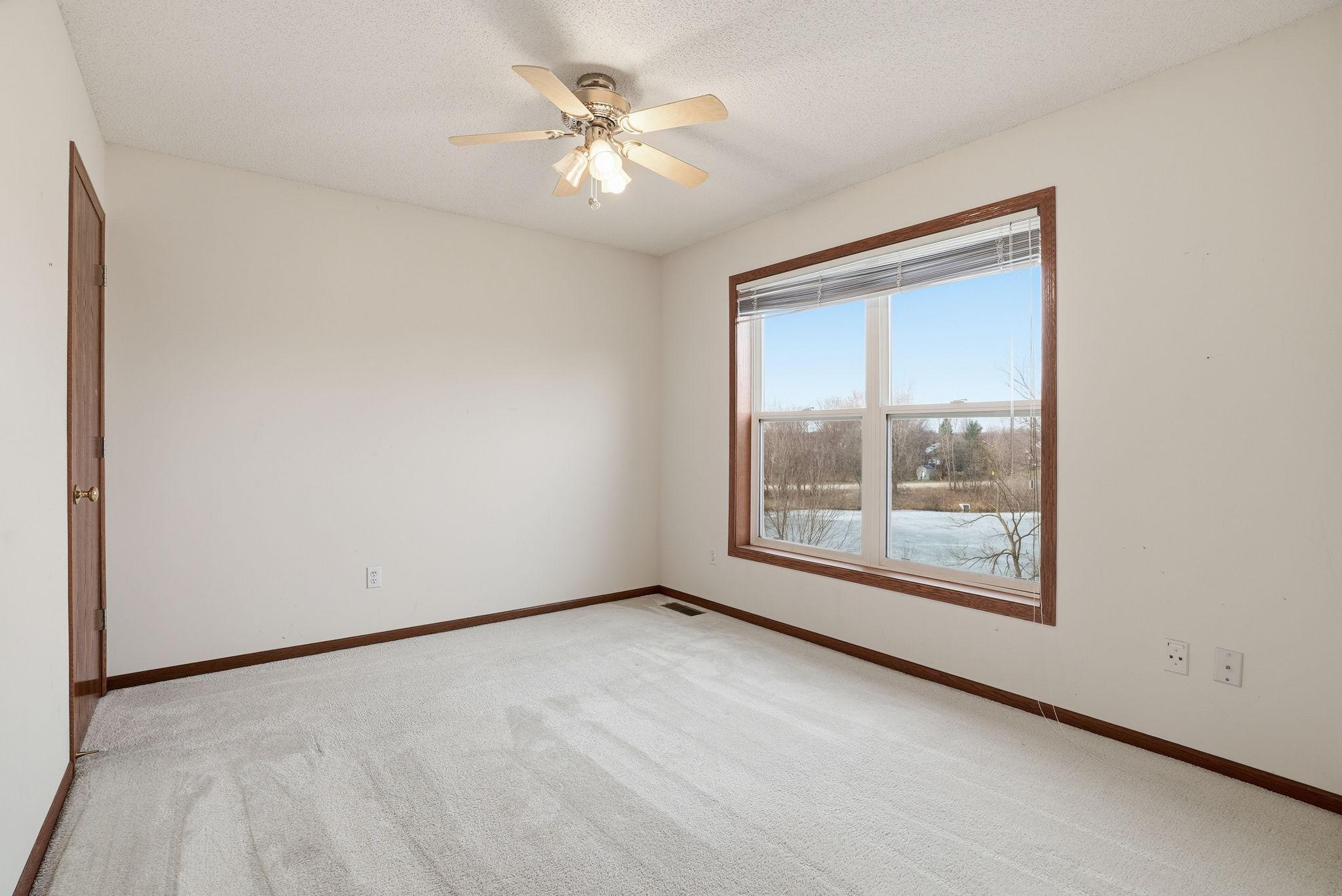 953 Lake Ridge Bay Woodbury, MN 55129 - Photo 15 of 25