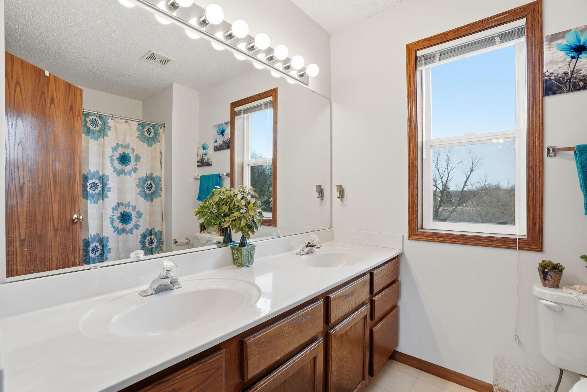 953 Lake Ridge Bay Woodbury, MN 55129 - Photo 24 of 25