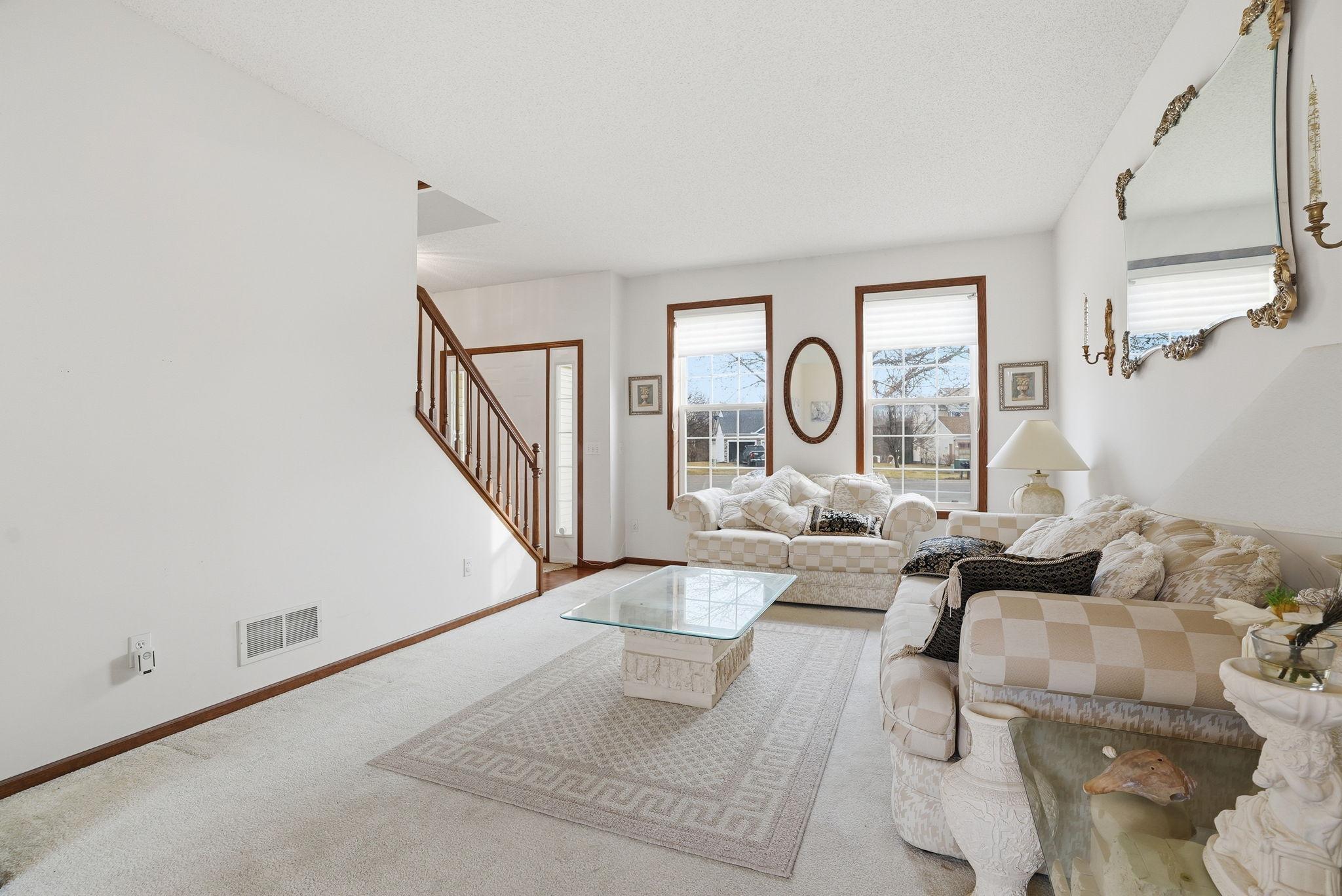 953 Lake Ridge Bay Woodbury, MN 55129 - Photo 8 of 25