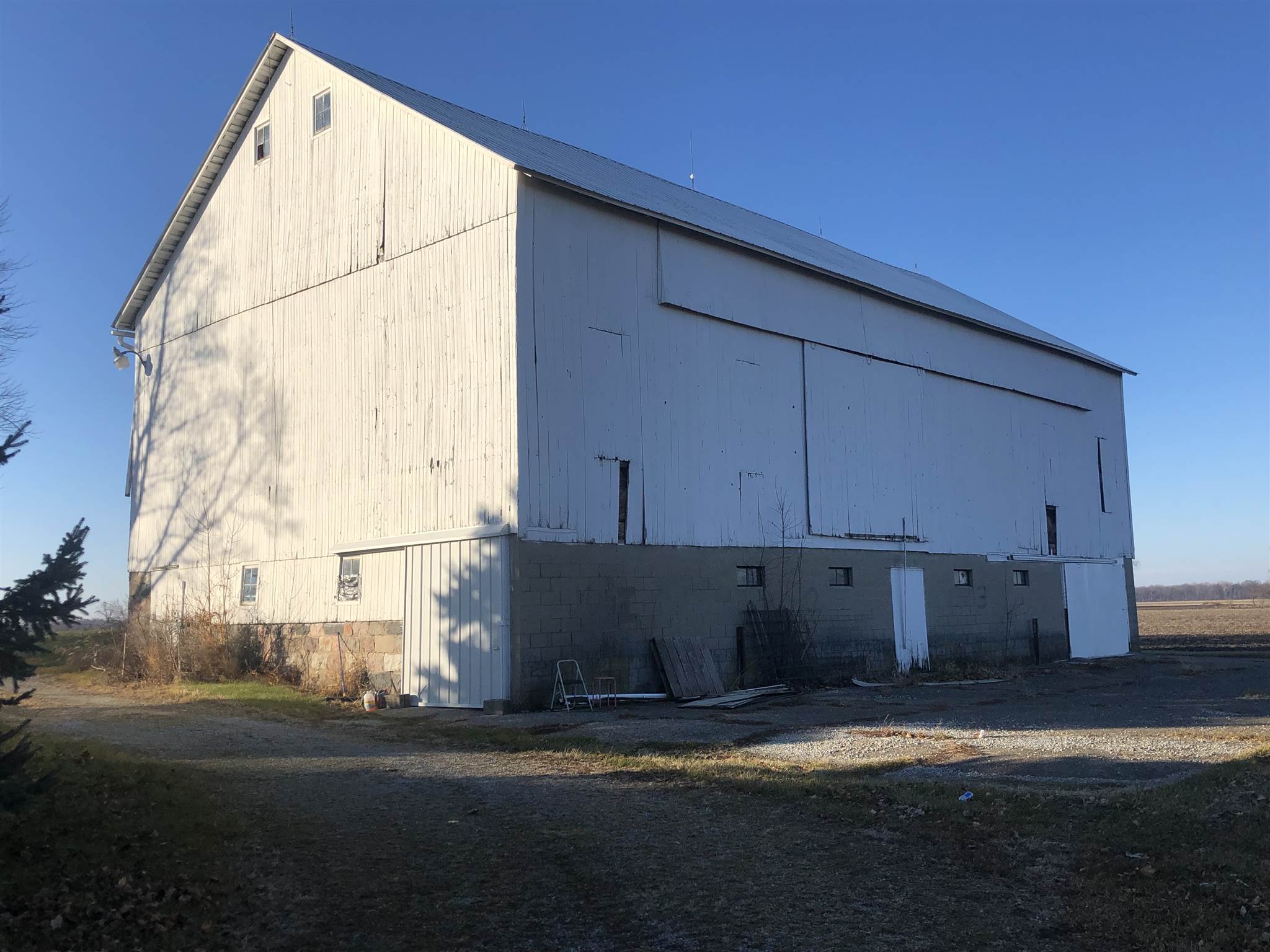 704 8th Road Bourbon, IN 46504 - Photo 5 of 31