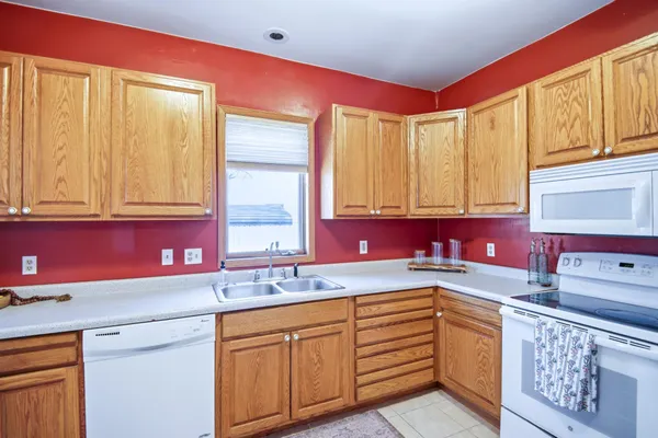 $199,900 | 1602 4th Avenue Northwest, Austin, MN 55912