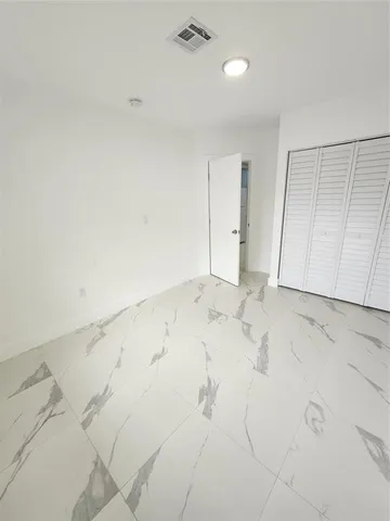 $1,495 | 2466 Lincoln Street, Unit 2, Hollywood, FL 33020