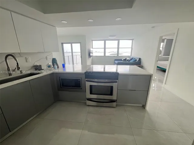 $2,500 | 11930 North Bayshore Drive, Unit 1406, North Miami, FL 33181