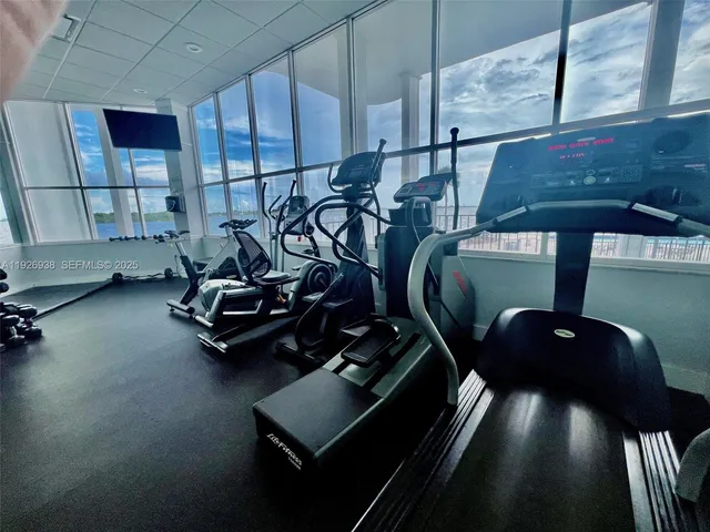 $2,500 | 11930 North Bayshore Drive, Unit 1406, North Miami, FL 33181